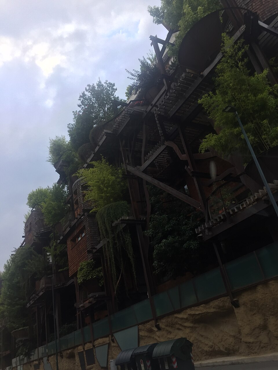 25 Verde, photographed exterior