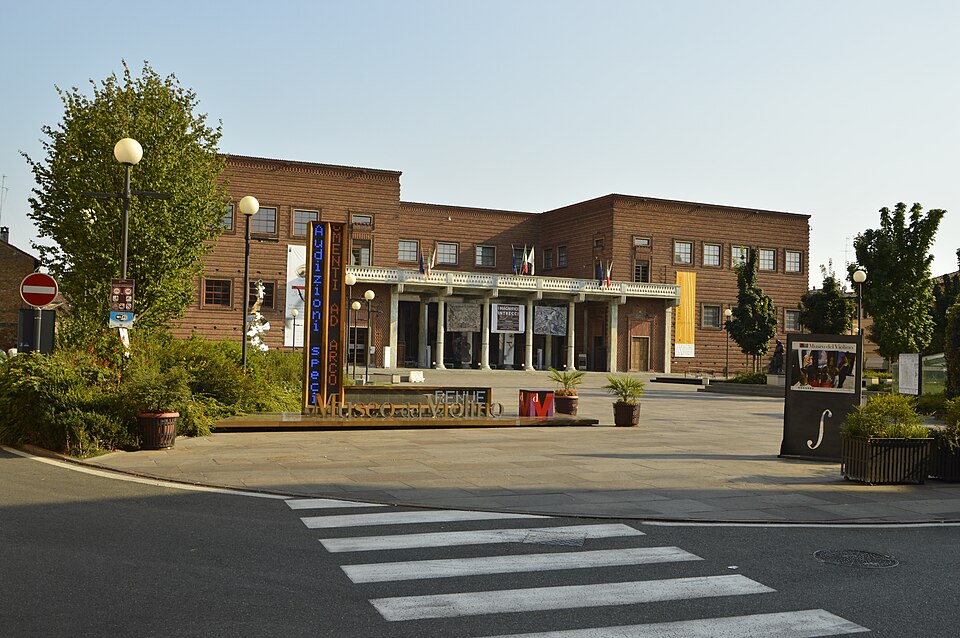 Palazzo dell'Arte, photographed exterior