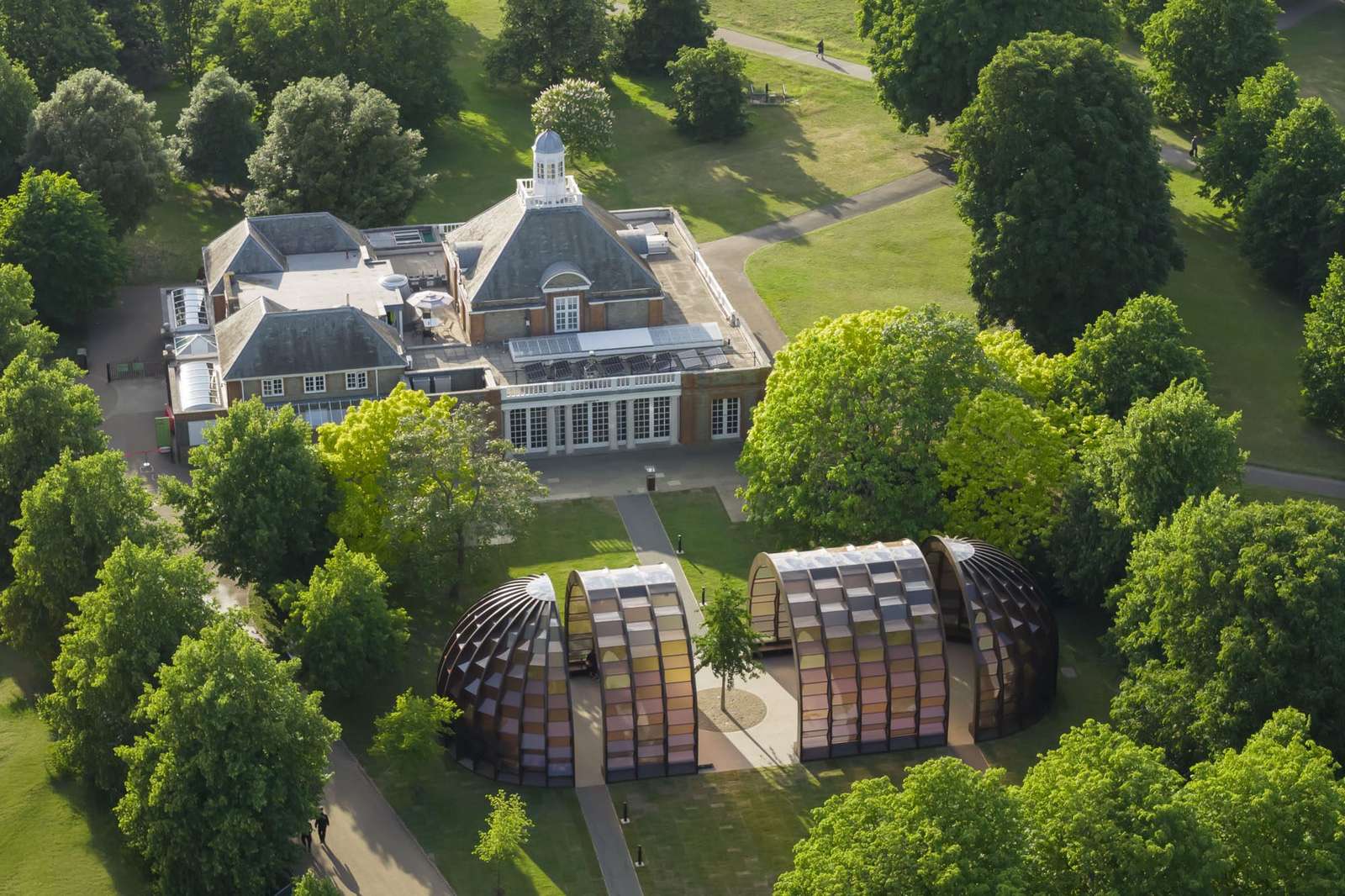 Lanza Atelier's 2026 Serpentine Pavilion crinkle-crankle brick wall, Kensington Gardens, London