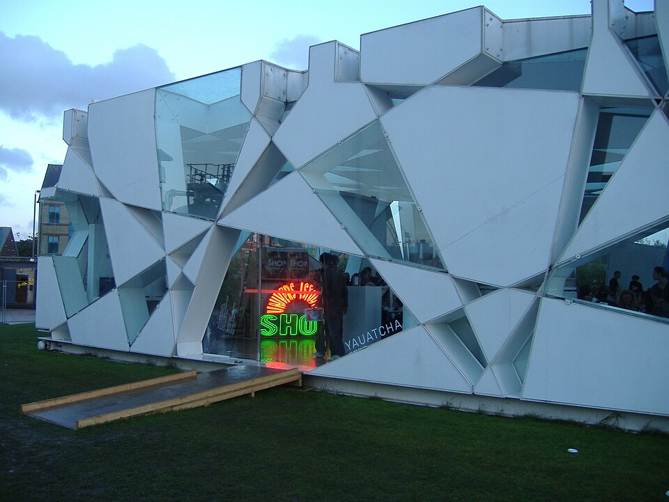Serpentine Gallery Pavilion 2002 installation view