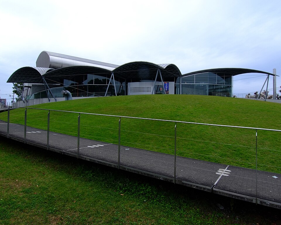 Yatsushiro Municipal Museum installation view